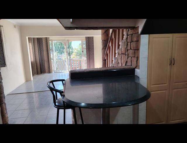 3 BEDROOM HOUSE FOR SALE IN WOODHURST